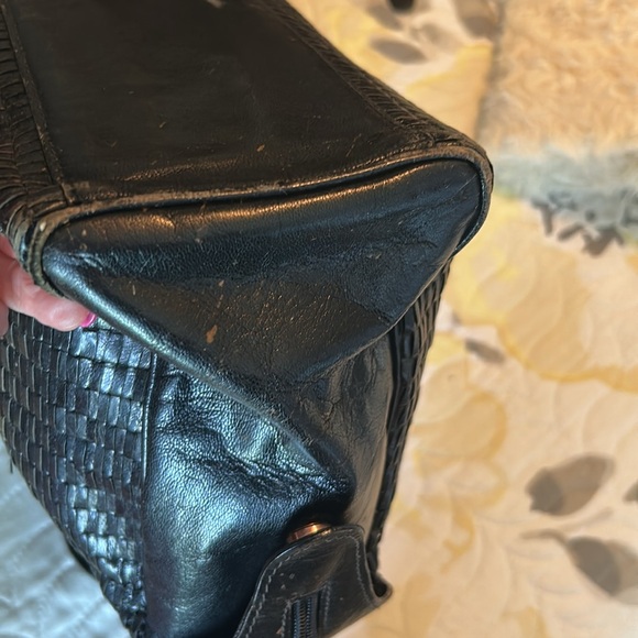 087 REDUCED!!!!! Fendi black leather bag in GUC!! - Picture 8 of 9